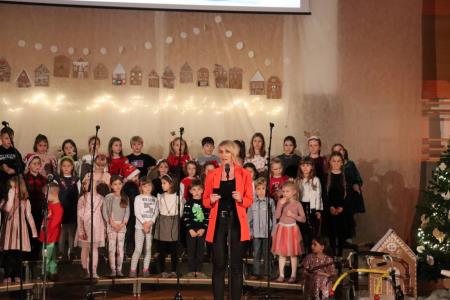 Božično-novoletni koncert Osnovne šole Toma Brejca  (15)